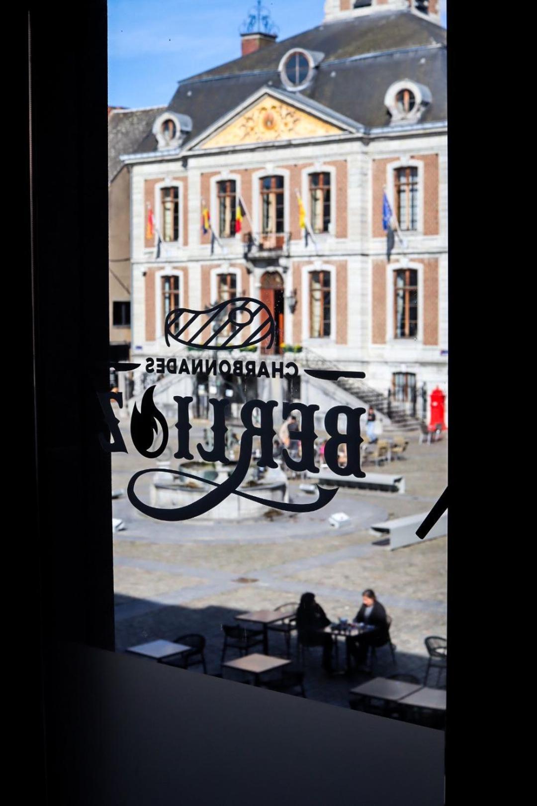 Les Gites De Huy - 3 Gites Dans Le Centre De Huy Exterior photo